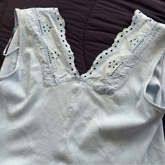 Free People Gesibelle Set in Open Air - Picture 9 of 16